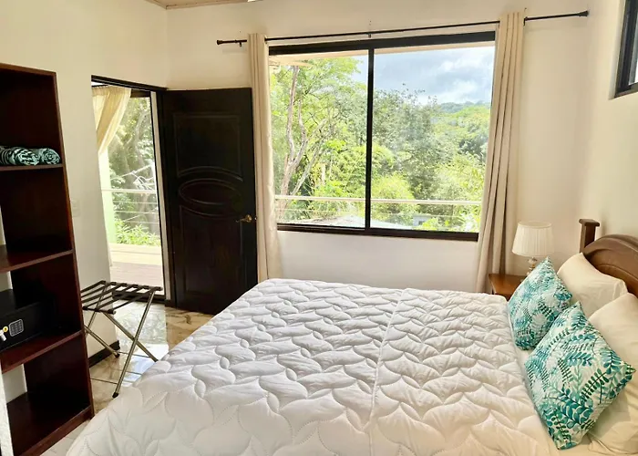 Olas De Oro Apartment *