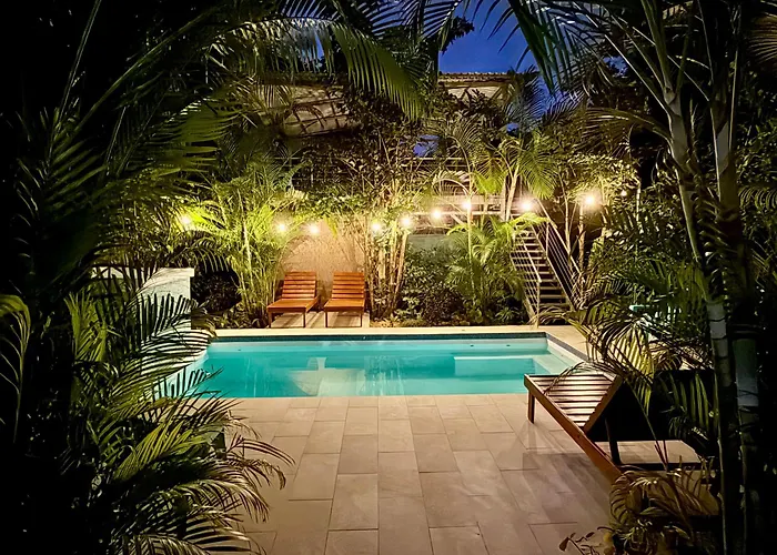 Olas De Oro Apartment *